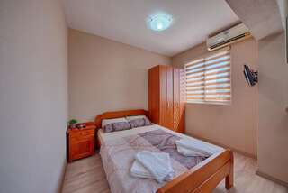 Апартаменты XXL Apartments Добра-Вода Номер-студио-1